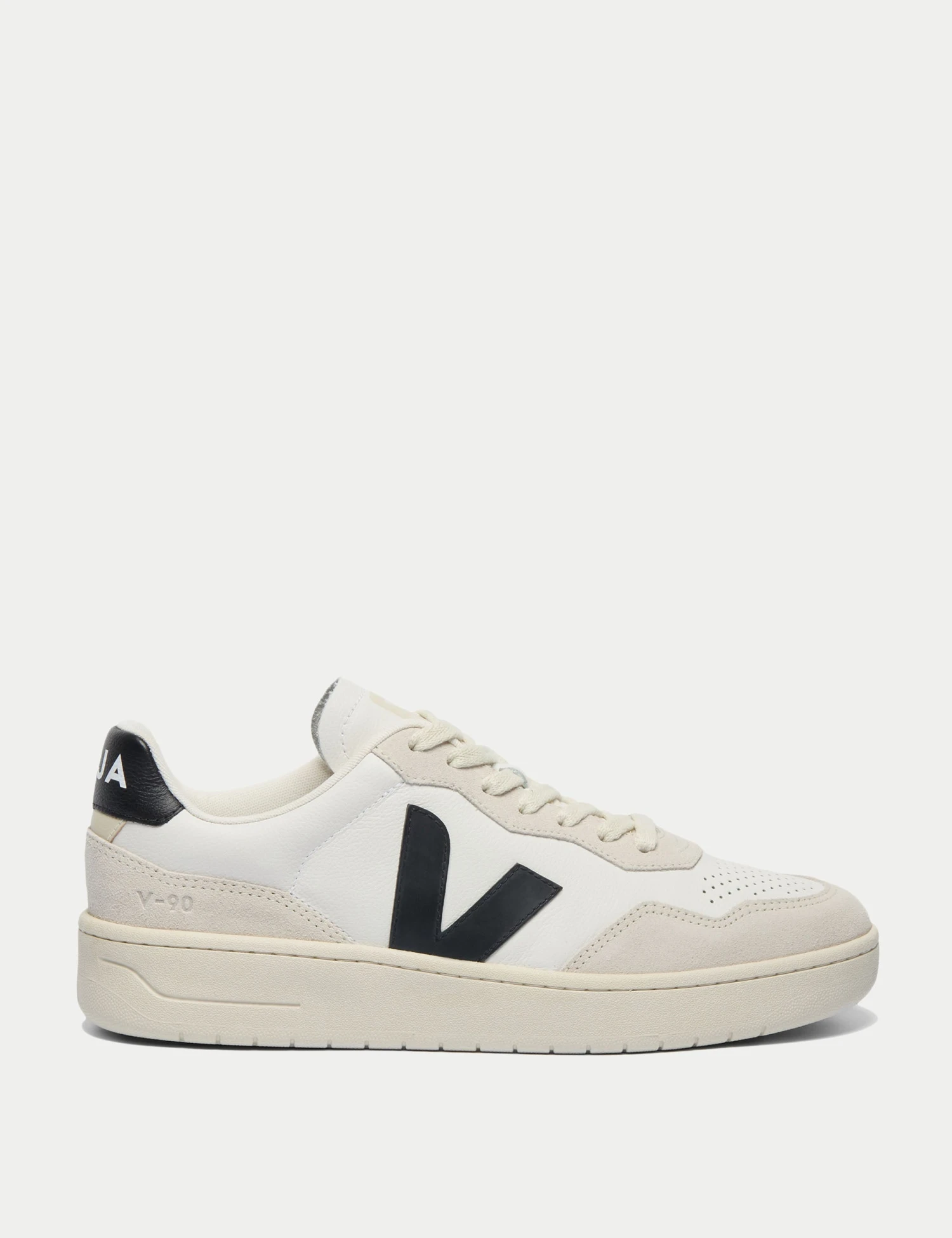Veja V-90 Leather - White Black 3 Veja V-90 Leather - White Black