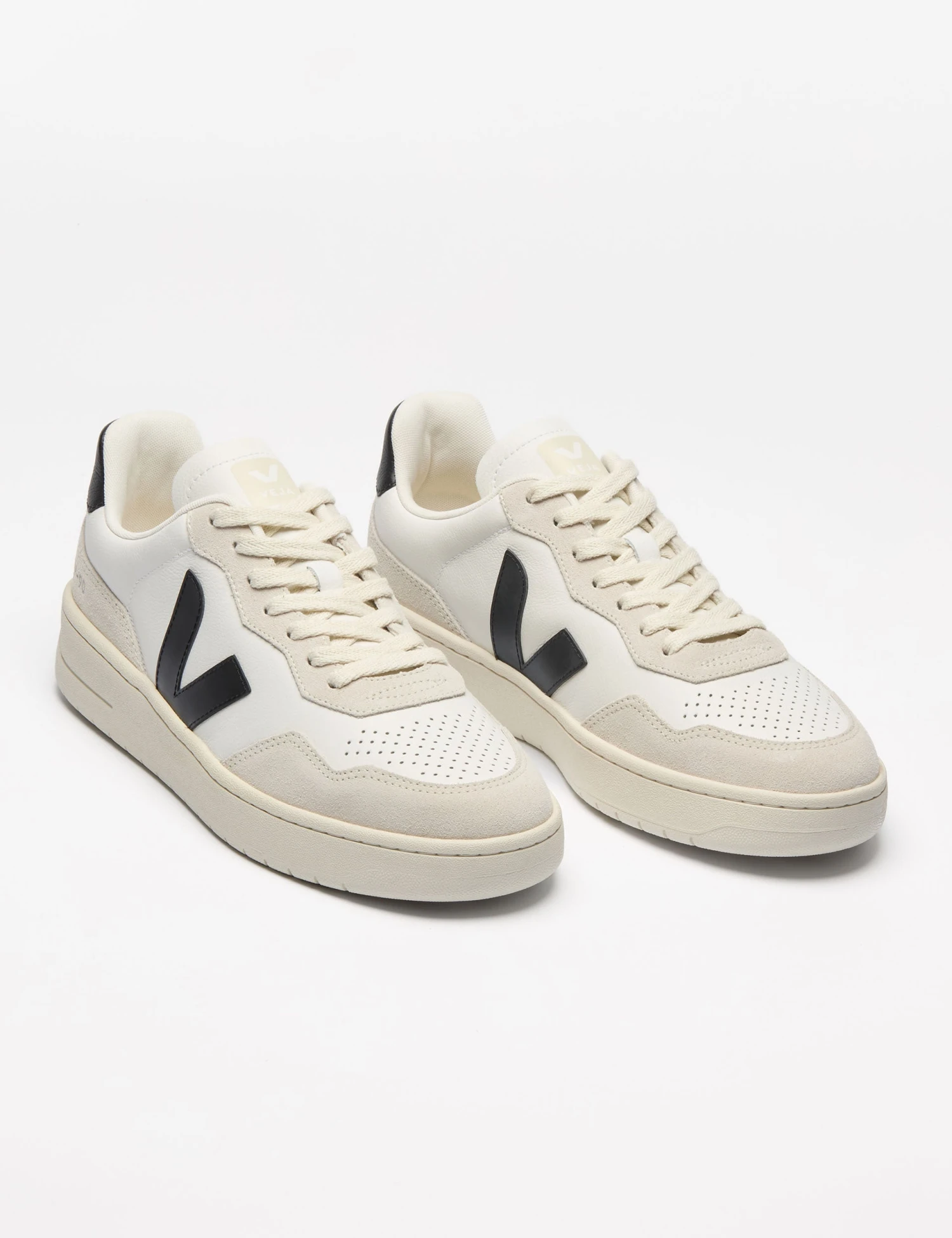 Veja V-90 Leather - White Black 4 Veja V-90 Leather - White Black - Image 2