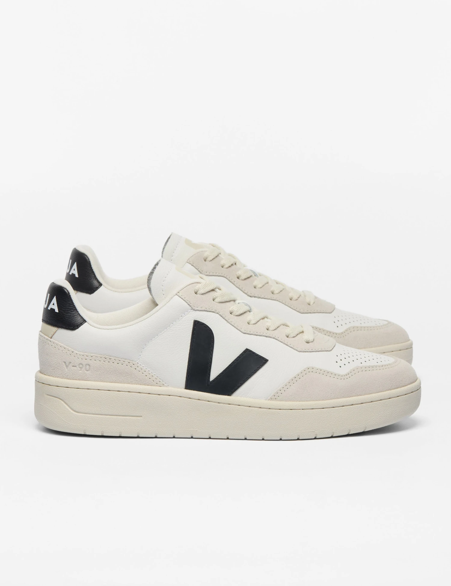 Veja V-90 Leather - White Black 5 Veja V-90 Leather - White Black - Image 3