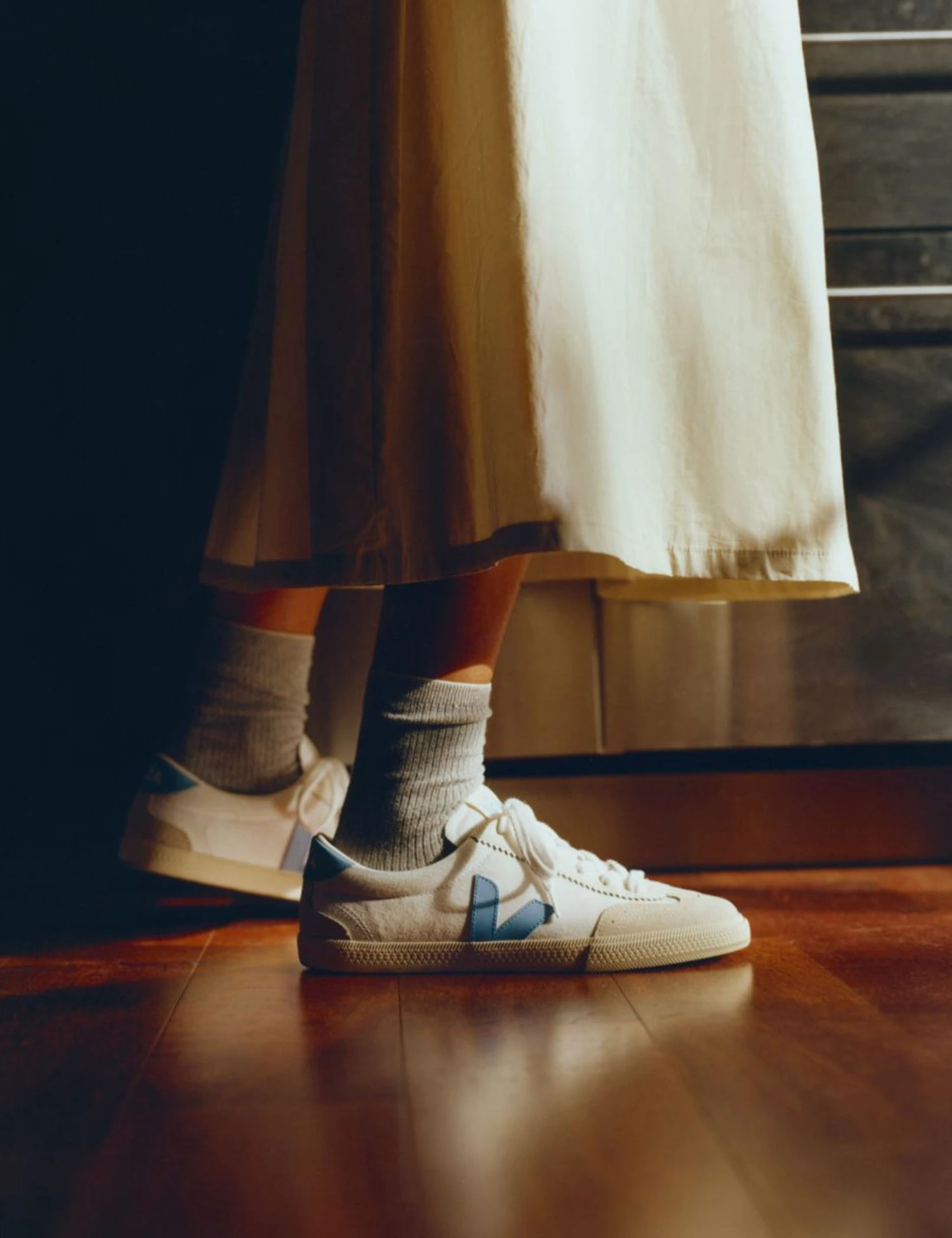 Veja Volley Canvas - White Aqua 4 Veja Volley Canvas - White Aqua - Image 2