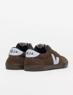 Veja Volley Suede - Eagle Swan Eagle 9 Veja Volley Suede - Eagle Swan Eagle -The Sports Edit veja w volley suede trainers eagle swan eagle vo0320888 4