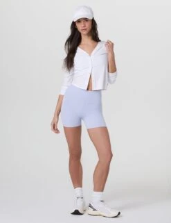 Vuori AllTheFeels Short - Lavender Mist -The Sports Edit vuori allthefeels short lavender mist vw3052lmt 4