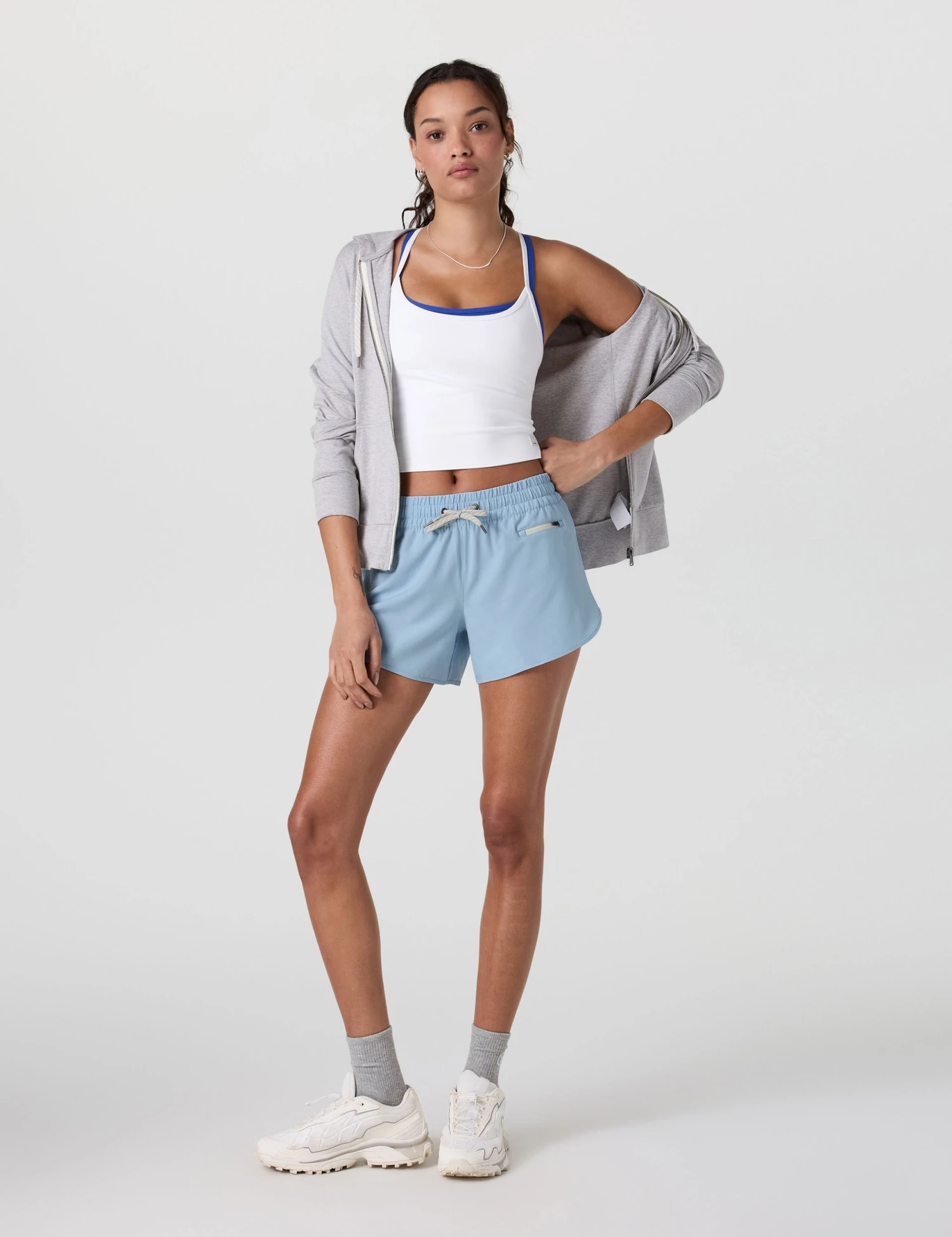 Vuori Clementine 4" Short 2.0 - Surf 8 Vuori Clementine 4" Short 2.0 - Surf - Image 6