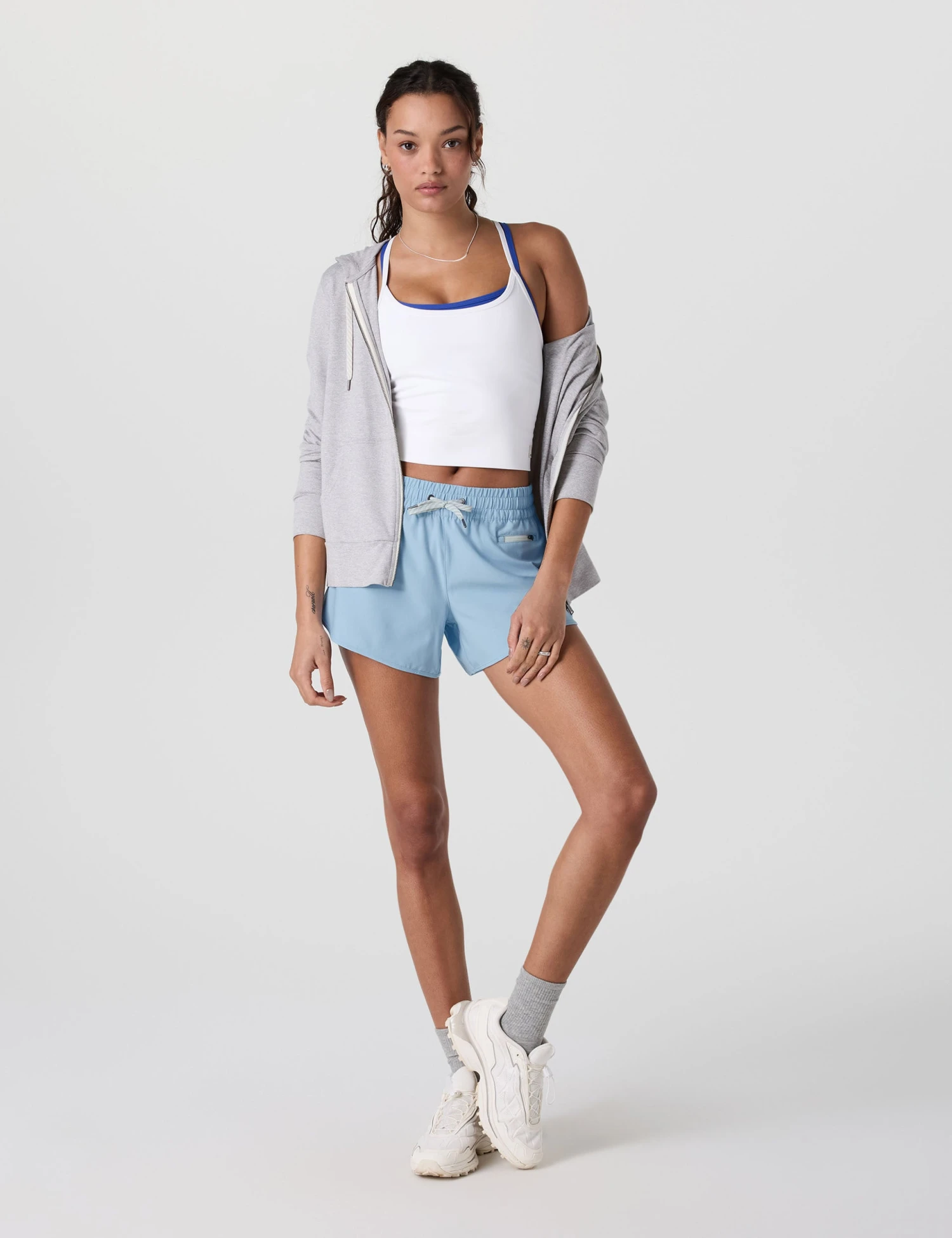 Vuori Clementine 4" Short 2.0 - Surf 9 Vuori Clementine 4" Short 2.0 - Surf - Image 7