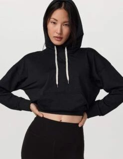 Vuori Halo Modern Pullover Hoodie - Black Heather -The Sports Edit vuori halo modern pullover hoodie black heather vw2041hbk 6