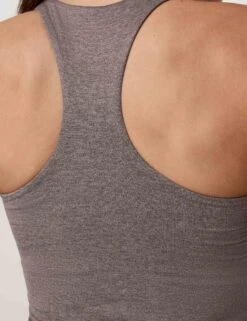 Vuori Halo Performance Crop 2.0 - Huckleberry Heather 10 Vuori Halo Performance Crop 2.0 - Huckleberry Heather -The Sports Edit vuori halo performance crop tank 2 0 huckleberry heather vw1172hhb 6