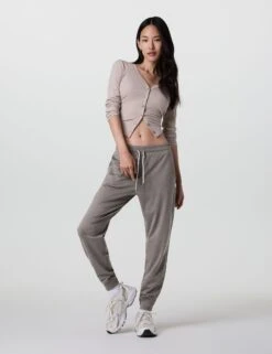 Vuori Performance Jogger - Chia Heather -The Sports Edit vuori performance jogger chia heather vw303hhi 6